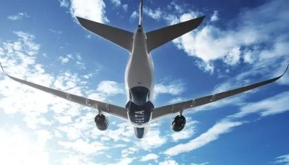 Casal abandona bebê sem passagem em aeroporto de Israel