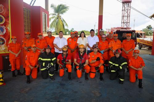 Violência contra a mulher e visita às instituições de segurança são pautas de Mayra Dias, em Parintins