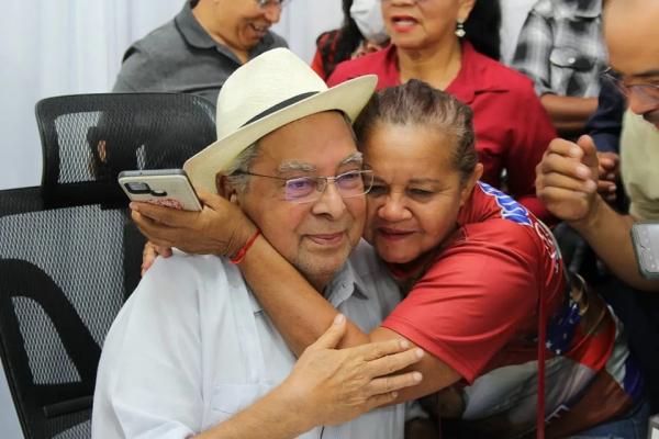 Presidente Lula lamenta morte de Amazonino Mendes