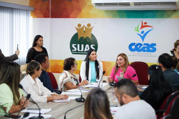 Deputada Mayra Dias reúne com secretários municipais de Assistência Social do Amazonas