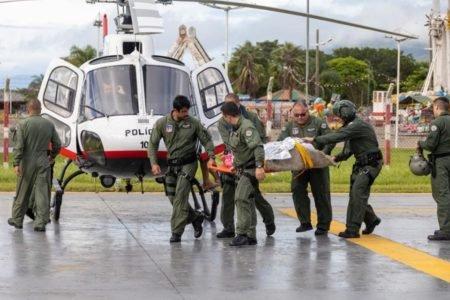 Bombeiros estimam que ao menos 40 estejam soterrados no litoral de SP