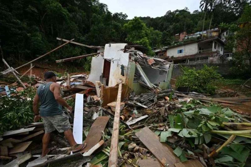 SP: buscas por 40 pessoas desaparecidas continuam; outras 45 morreram