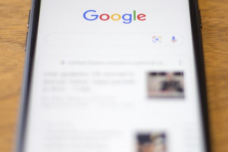 Google impede acesso a notícias no Canadá em teste de resposta a projeto de lei