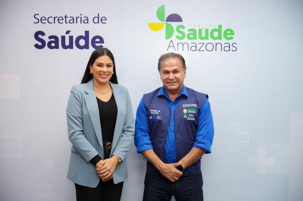 Deputada Mayra Dias se reúne com secretário de saúde para apresentar demandas dos municípios do interior