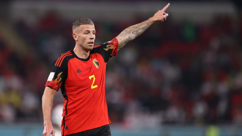 Mais um da geração belga se aposenta: desta vez é o zagueiro Alderweireld