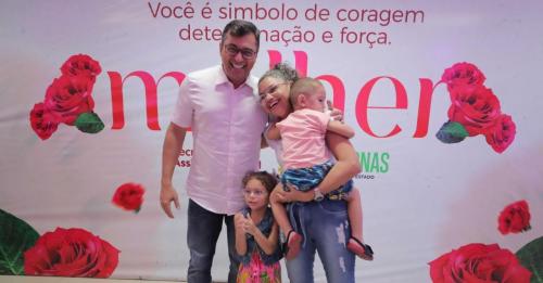 Auxílio Permanente atende 271 mil famílias chefiadas por mulheres no Amazonas