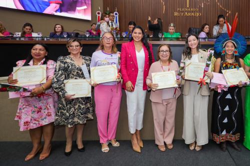 Protagonismo feminino: Mayra Dias homenageia mulheres da justiça, dos movimentos populares e indígenas