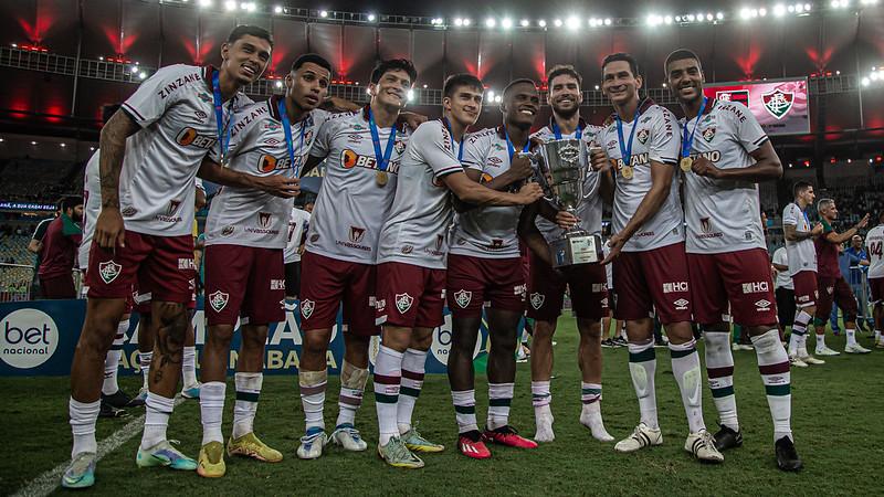 Virada do Fluminense contra o Flamengo coroa Diniz, que soube entender o jogo para ganhar a Taça Guanabara