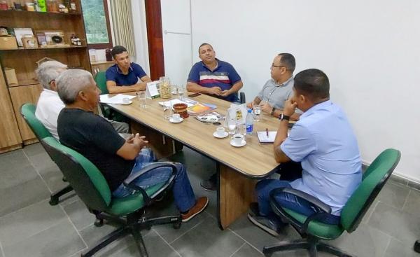 Idam vai ajudar produtores de leite do Mocambo em Parintins para aumento da produção agrícola