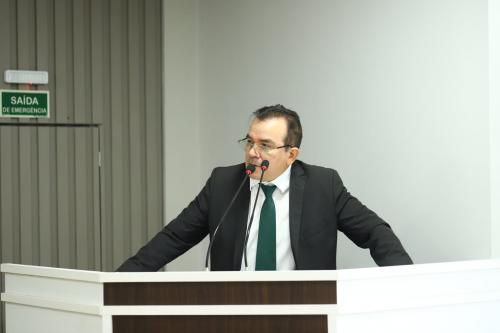 Massilon solicita ao Mec que considere o Edital de Credenciamento do Curso de Medicina para Parintins