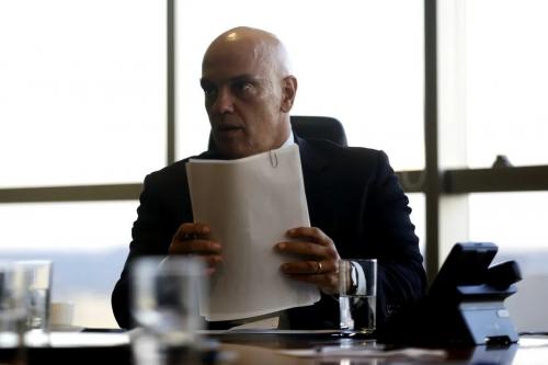 Alexandre de Moraes entrega ao TSE perícia com ‘donos’ de digitais em minuta golpista