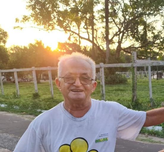 Pastor Sinval Nogueira de Freitas, pés descalços como sempre, agora corre ao lado de Deus 