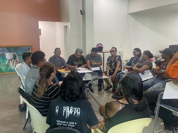 Quadrilhas e Danças tratam regulamento do 56º Festival Folclórico com a Semctur