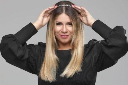 Compartilhar fotos de Marília Mendonça no IML é crime; veja punições