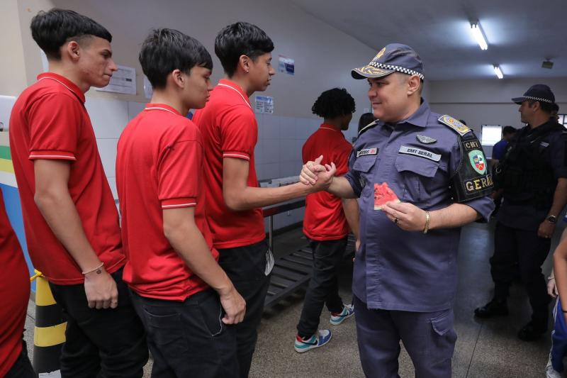 Polícia Militar realiza operação Escola Segura nas escolas do Amazonas