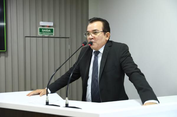 Massilon solicita à Escola de Contas do TCE curso sobre emenda parlamentar e transferência voluntária