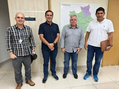 Mateus Assayag viabiliza no DNIT liberação para entrada de veículos e cargas no Porto de Parintins