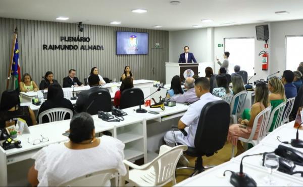 Vereador Mateus Assayag engrandece trabalho dos profissionais de enfermagem de Parintins