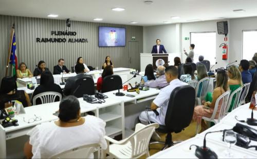 Vereador Mateus Assayag engrandece trabalho dos profissionais de enfermagem de Parintins