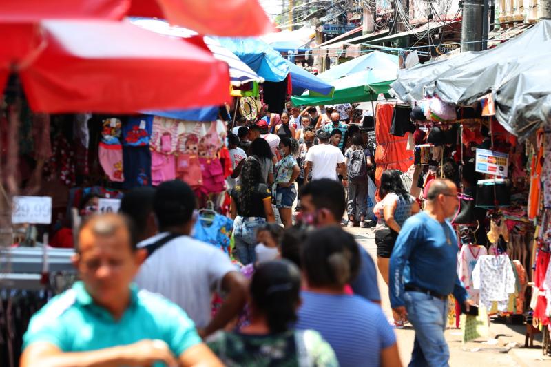 Adiantamento da primeira parcela do 13º e do Auxílio Estadual deve injetar mais de R$ 350 milhões na economia