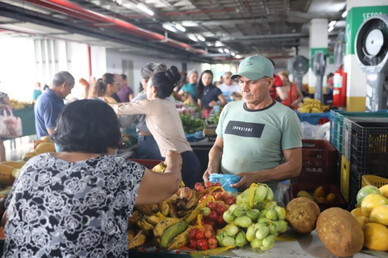 Trabalhador rural: Governo do Amazonas incentiva a comercialização em feiras regionais