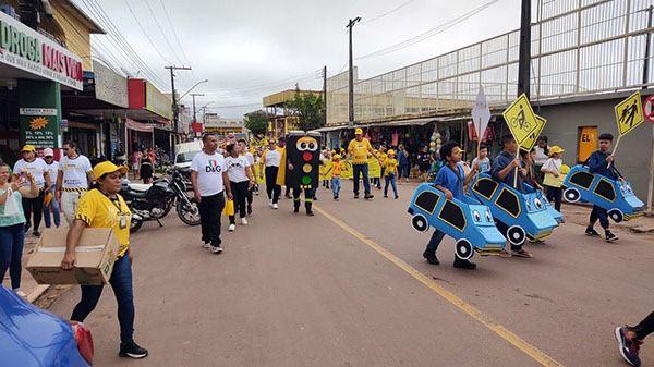 Detran Amazonas participa de ação alusiva ao ‘Maio Amarelo’ em Presidente Figueiredo