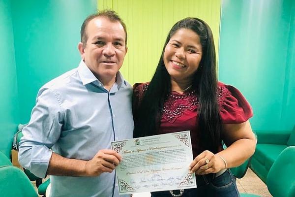 Massilon faz visita ao IFAM e entrega moção a nova diretora Profª Christiane Pereira