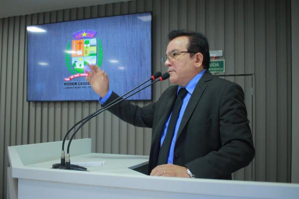 Massilon lamenta a não aprovação do projeto que criaria Emenda Impositiva em Parintins 
