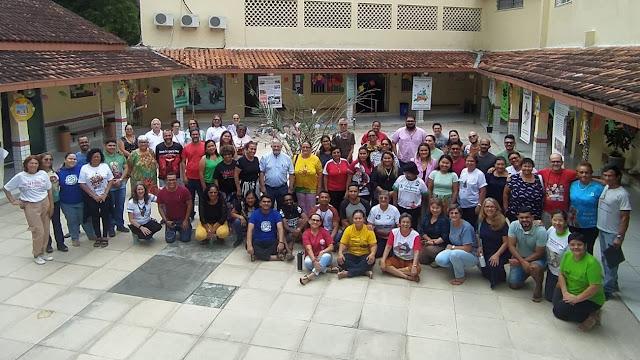 Seminário das Pastorais Sociais do Regional Norte1 mostra solidariedade aos profissionais da educação