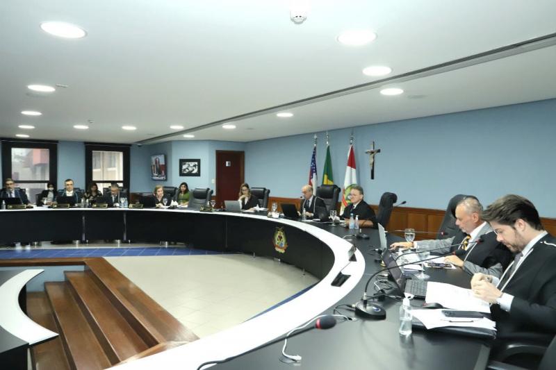 Pleno do TCE-AM julga 65 processos em sessão ordinária na terça-feira (20)