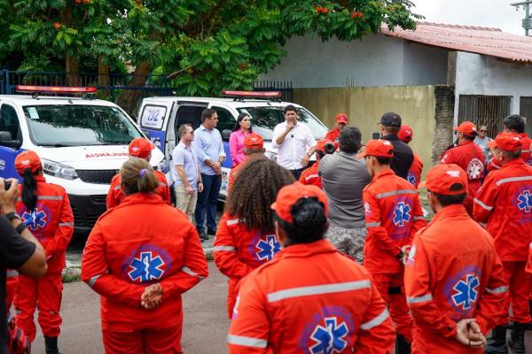Bi Garcia entrega duas novas ambulâncias e anuncia investimentos para a Central de Resgate de Parintins