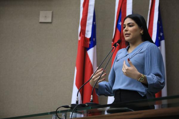 Deputada Mayra Dias destaca os benefícios econômicos para a região e o sucesso do 56º Festival Folclórico de Parintins