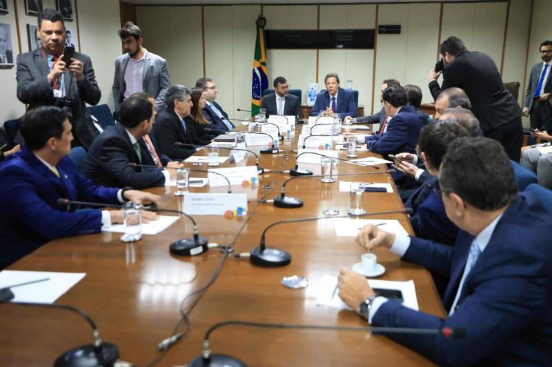 Relator da reforma tributária inclui proposta do Amazonas que dá segurança jurídica e mantém competitividade da ZFM