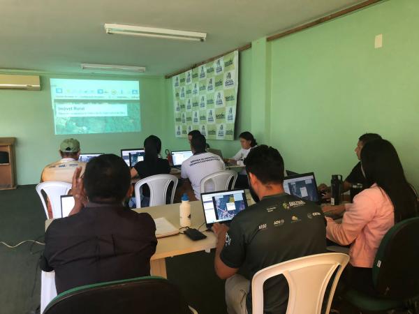 Ipaam realiza curso de capacitação e ratificação do CAR em Boa Vista do Ramos