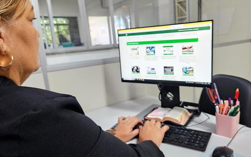 Julho Amarelo: Curso virtual gratuito sobre hepatites virais está disponível