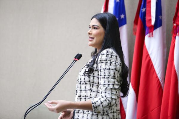 Mayra Dias propõe na Aleam PL de incentivo à amamentação