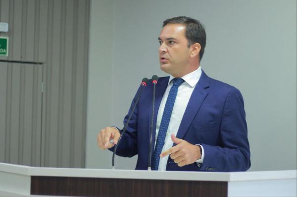 Vereador Mateus Assayag indica PL que determina construção de novas rampas de acessibilidade em Parintins