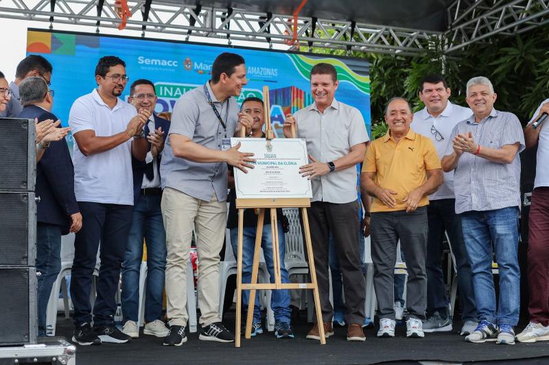 Com investimento de R$ 171 mil do Governo do Estado, Feira da Glória é reinaugurada