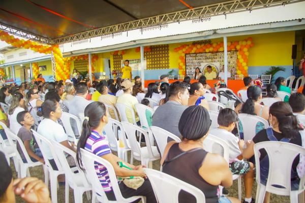 Núcleo Girassol comemora dois anos e prefeito anuncia mais investimentos para o social