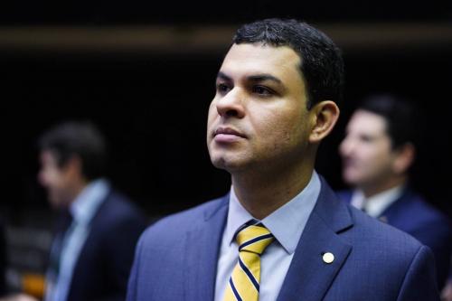 Projeto que elimina o pagamento de Imposto de Renda sobre benefícios retroativos ou acumulados do INSS e da assistência social é proposto por Saullo Vianna