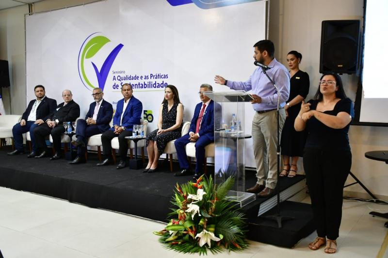 Parceria com o Inmetro visa acreditação de laboratórios de pesquisa da UEA e Uespi
