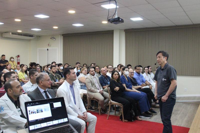 Com presença do médico da USP, FHAJ encerra semana de ortopedia com foco no atendimento ao paciente