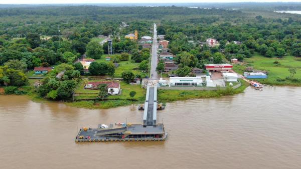 Deputada Mayra Dias solicita instalação de CETI para o ensino médio na Vila Amazônia, em Parintins