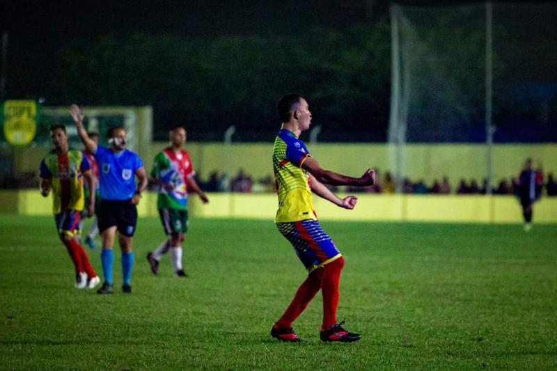 Parintins vence Maués na estreia da Copa da Floresta