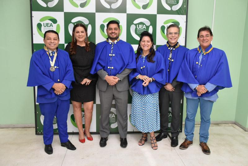 Reitor e pró-reitor da UEA tomam posse na Academia de Literatura, Arte e Cultura da Amazônia