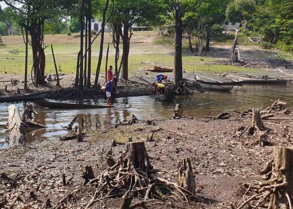Parintins vai comprar R$ 1 milhão em cestas básicas para as comunidades rurais afetadas pela seca, diz Prefeito Bi Garcia