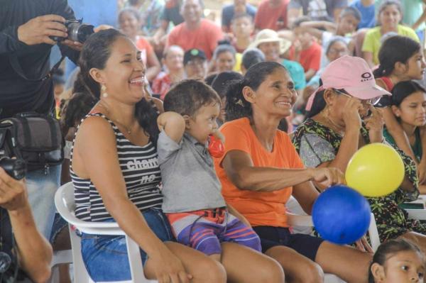 Prefeito Bi Garcia assina ordem de serviço para construção da Cidade da Criança na Vila Amazônia e na Agrovila do Mocambo