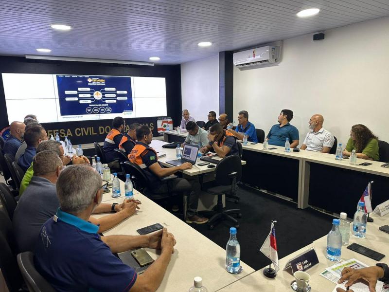 Comitê de Enfrentamento à Estiagem alinha estratégias com empresas de táxi aéreo e fornecedores de combustível para garantir abastecimento no estado