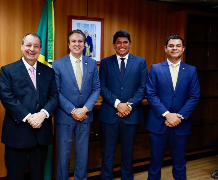 Ministério da Educação confirma a Saullo Vianna inclusão de Parintins em edital para criação de cursos de medicina no Amazonas