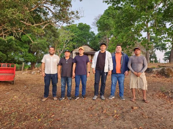 Estrada do Zé Açú ao Paraná do Ramos recebe serviços da Prefeitura de Parintins